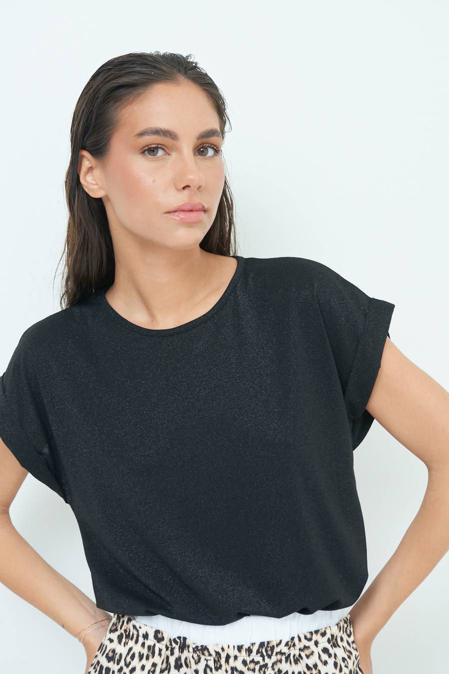 Kikisix T-SHIRT OVER CON RISVOLTO LUREX NERO Novità