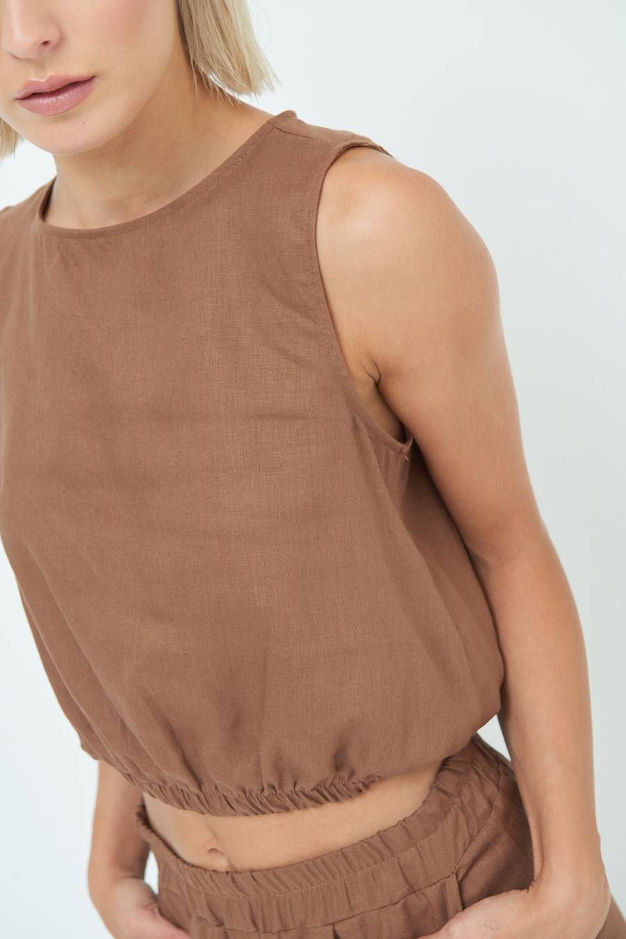 Kikisix TOP CORTO CON ELASTICO CIOCCOLATO 2025