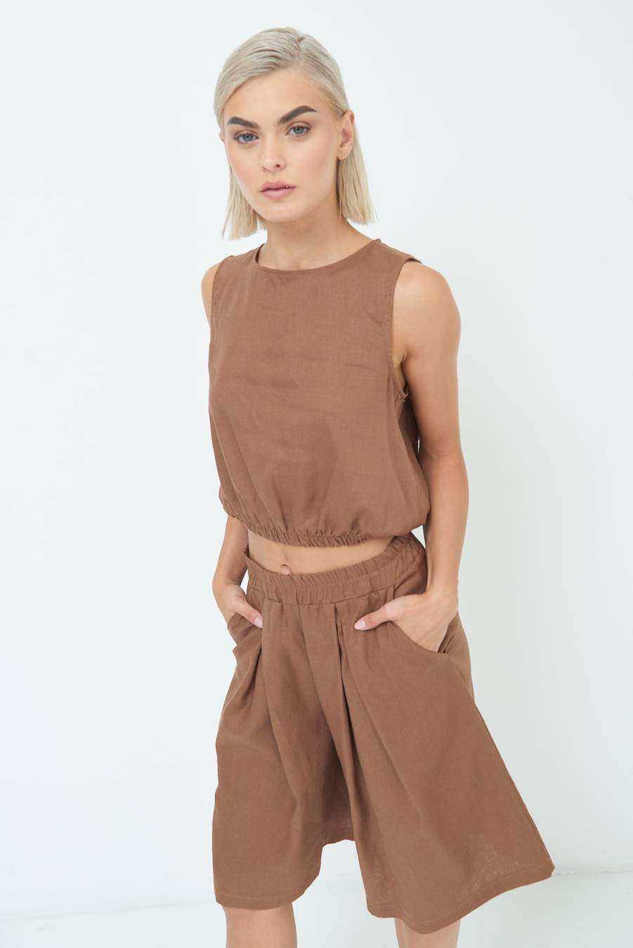 Kikisix TOP CORTO CON ELASTICO CIOCCOLATO 2025