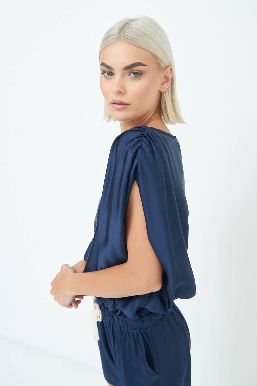 Kikisix TOP CON ELASTICO FONDO SCOLLO BALA BLU Qualità
