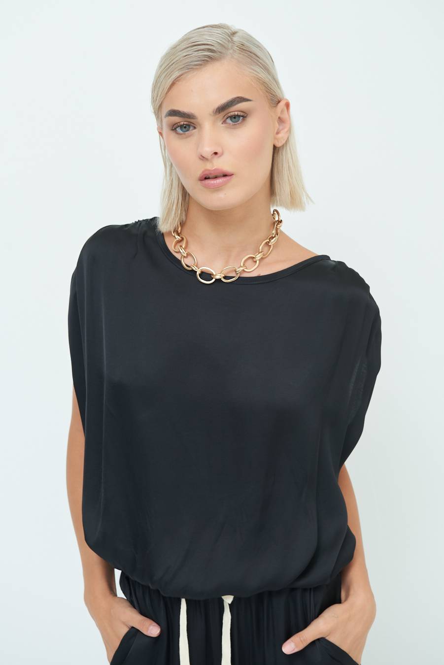 Kikisix TOP CON ELASTICO FONDO SCOLLO BALA NERO Vendita