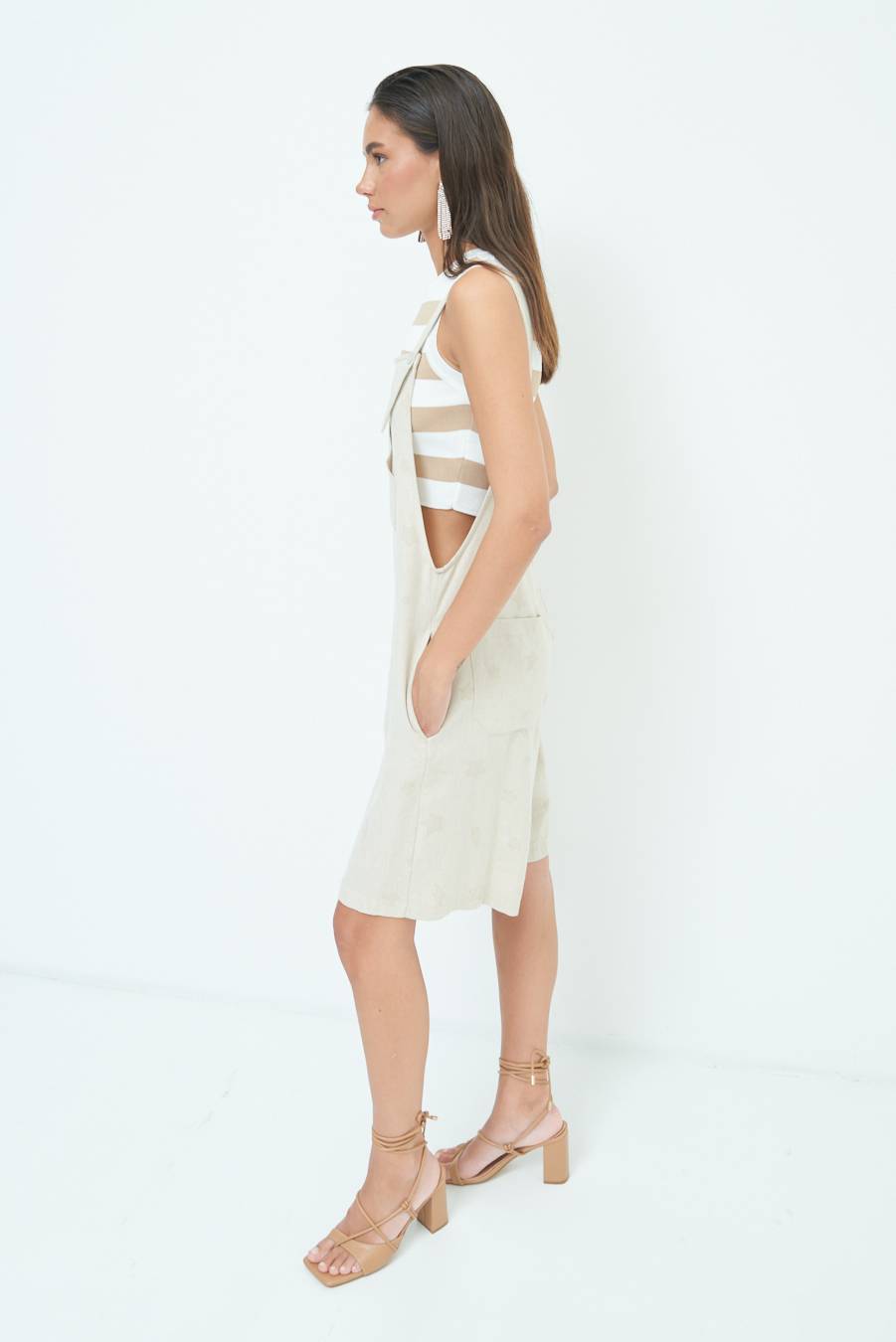 Kikisix SALOPETTE BERMUDA CON STELLE E FULMINI BEIGE Offerte