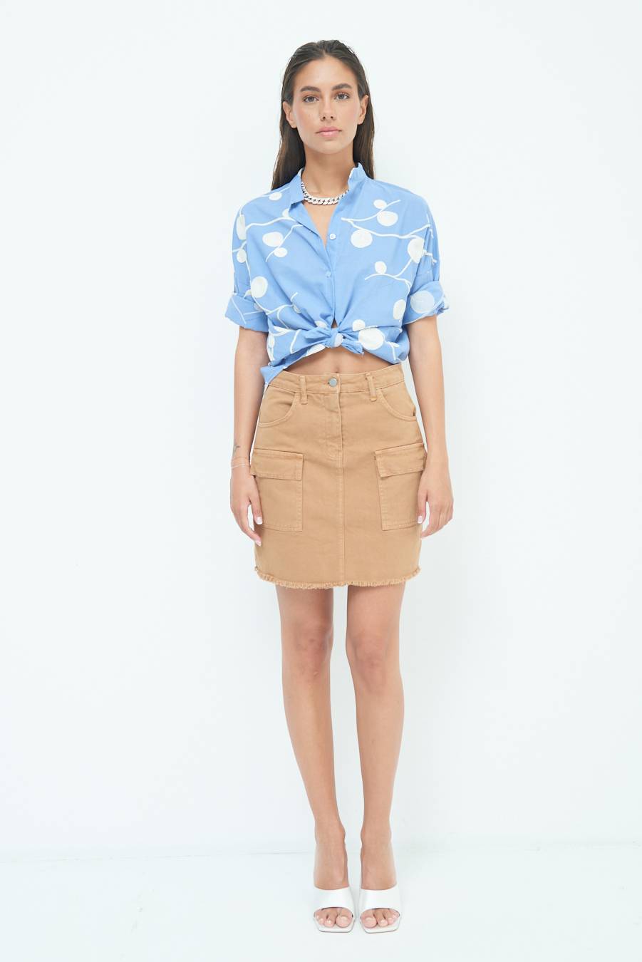 Kikisix CAMICIA NODO RICAMO CERCHIO CELESTE Affare Del Giorno