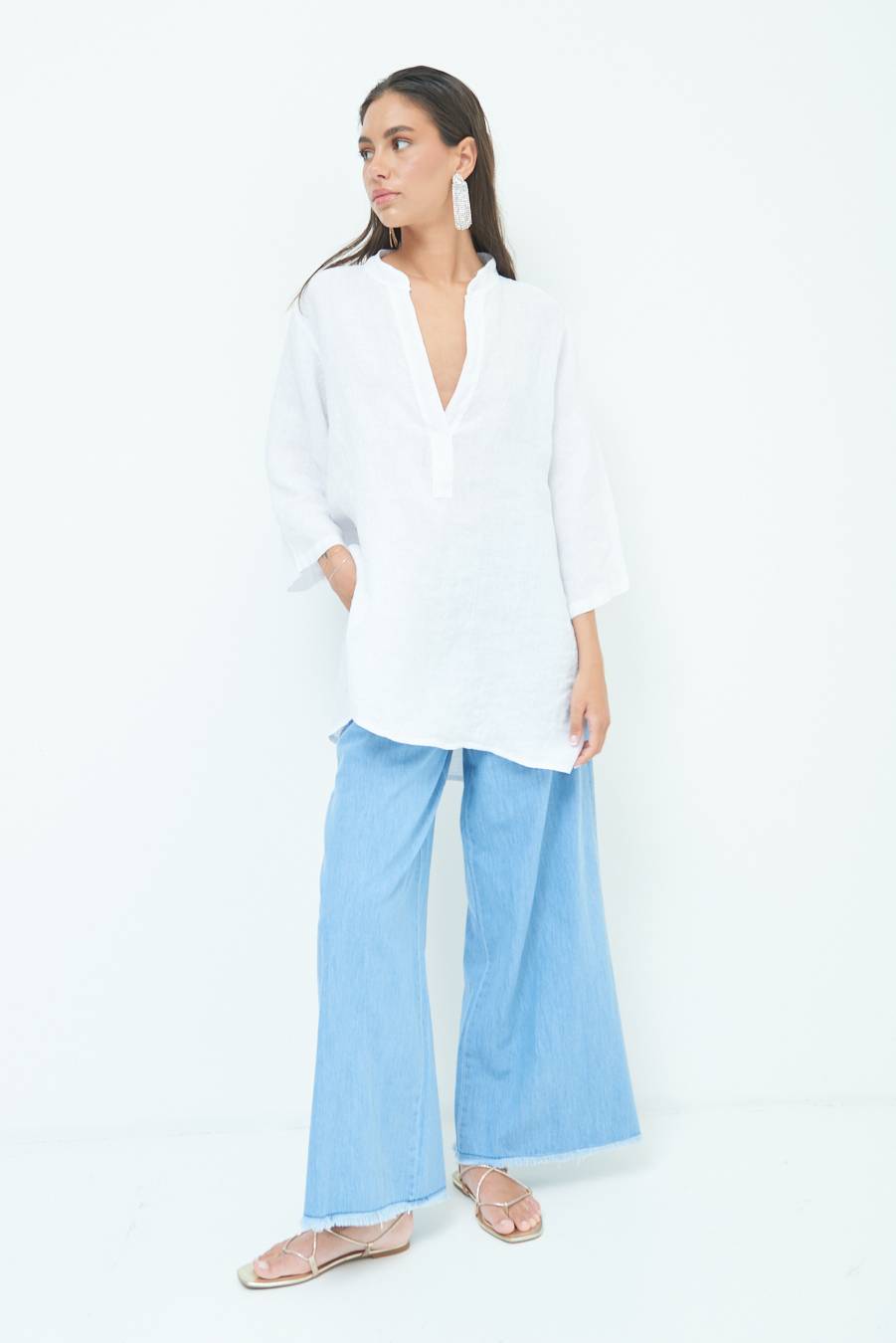 Kikisix CAMICIA COLLO COREANA OVERSIZE CON SPACCHI BIANCO Sottocosto
