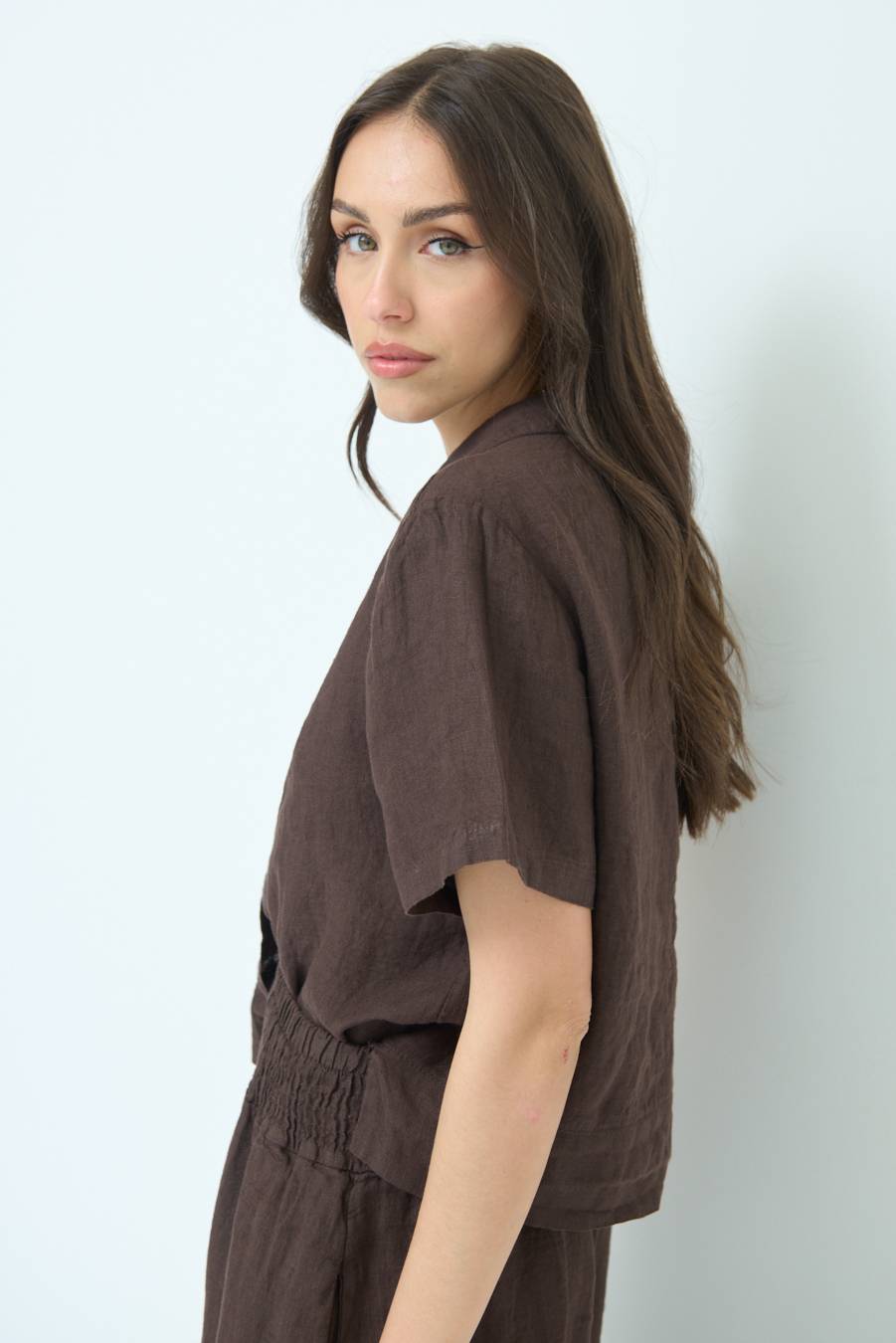 Kikisix CAMICIA LINO MEZZA MANICA CIOCCOLATO Presa