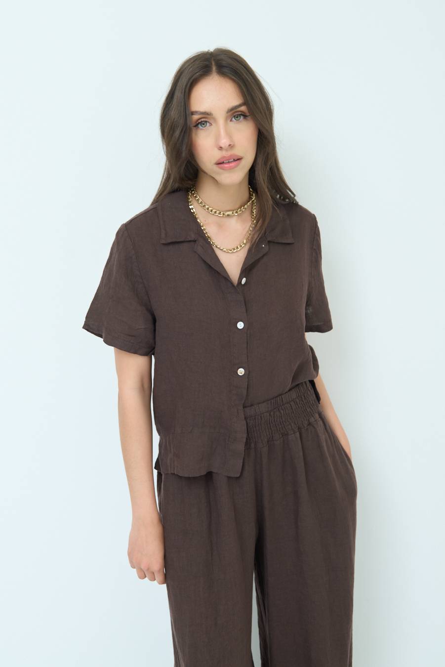 Kikisix CAMICIA LINO MEZZA MANICA CIOCCOLATO Presa