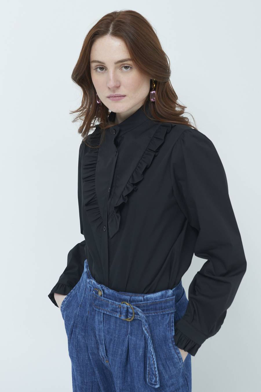 Kikisix CAMICIA CON ROUCHE NERO Offerta esclusiva