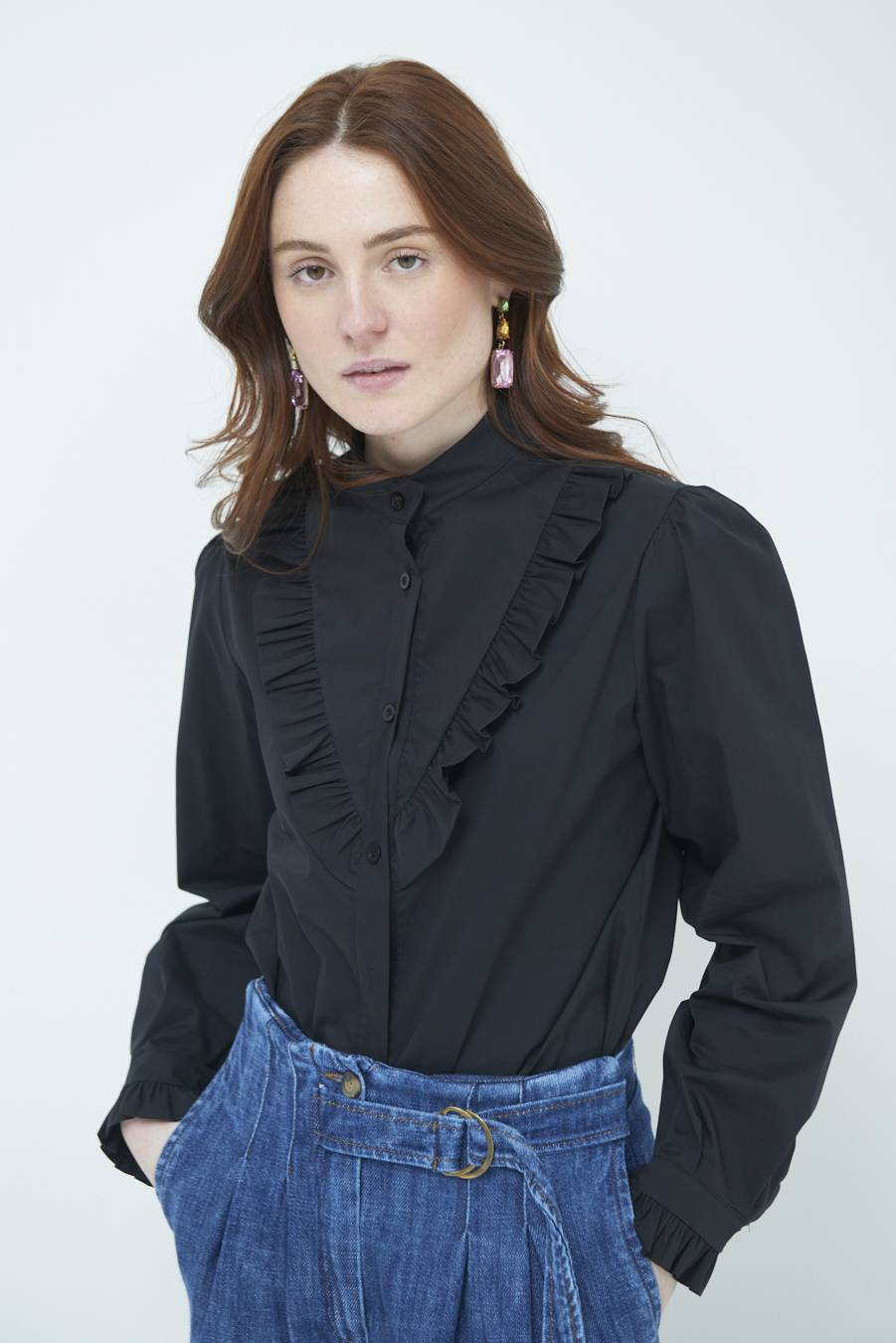 Kikisix CAMICIA CON ROUCHE NERO Offerta esclusiva