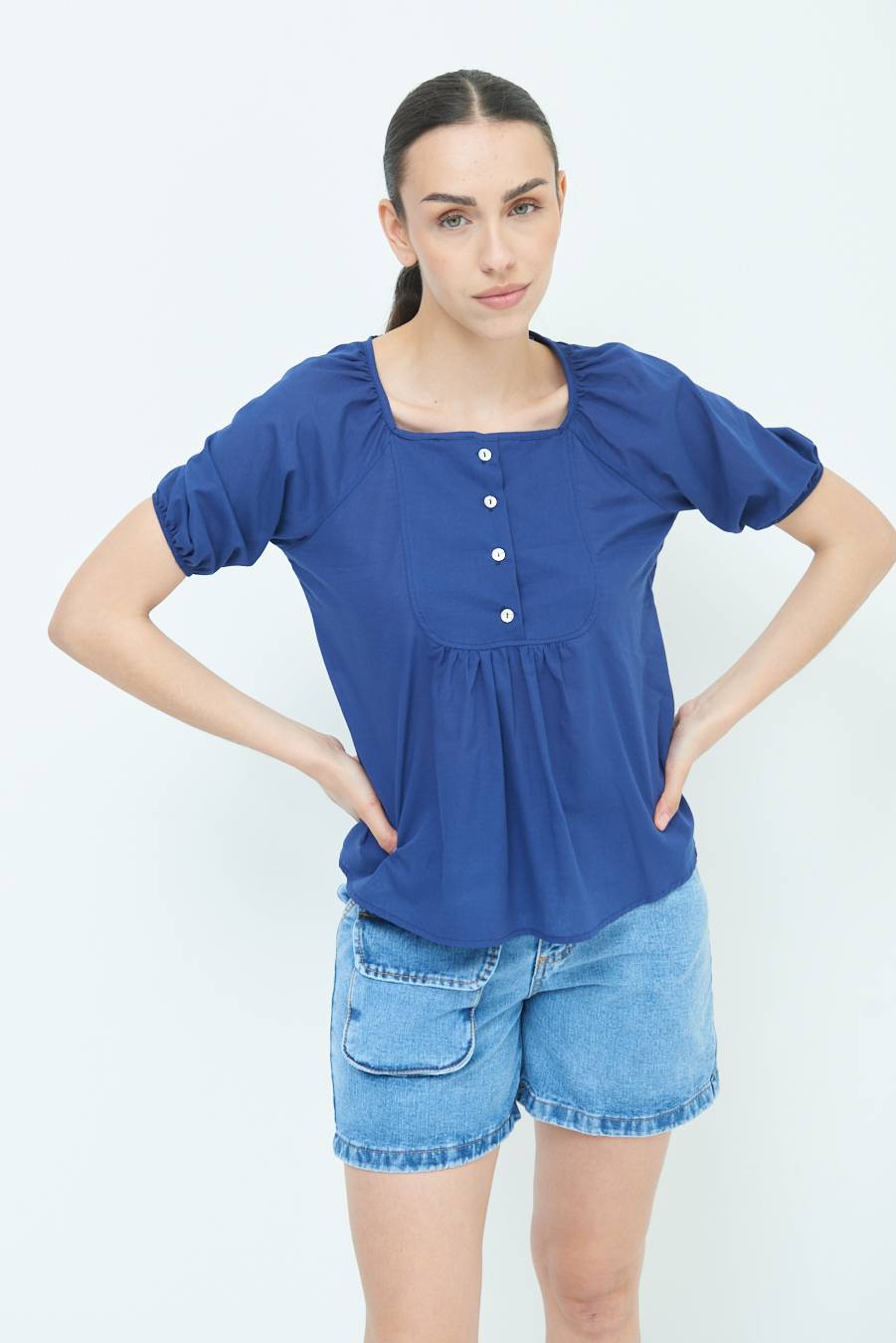 Kikisix CAMICIA CON BOTTONCINI DAV. COTONE BLU Offerta temporanea