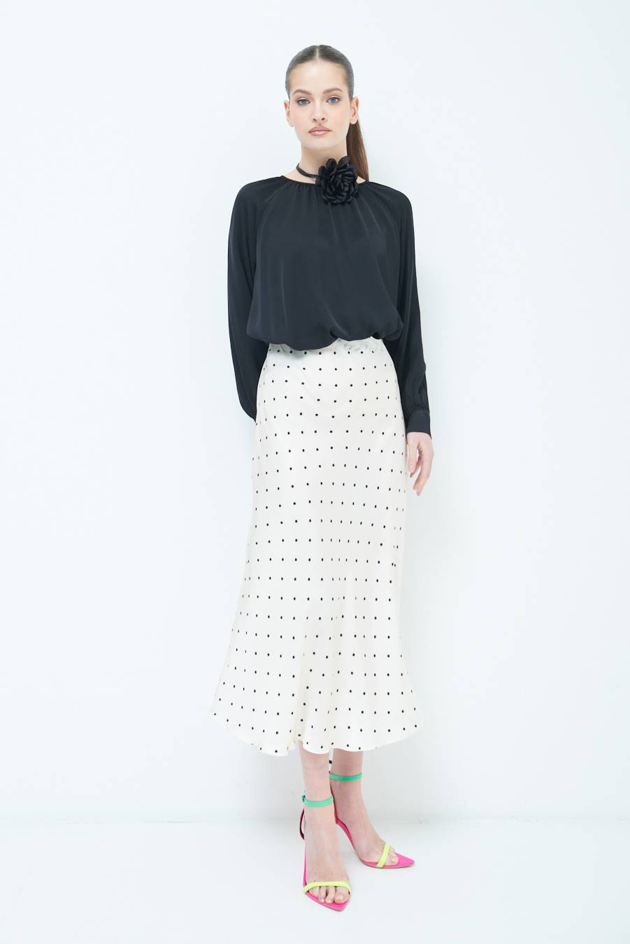 Kikisix GONNA POIS RASO NERO Rilascio limitato