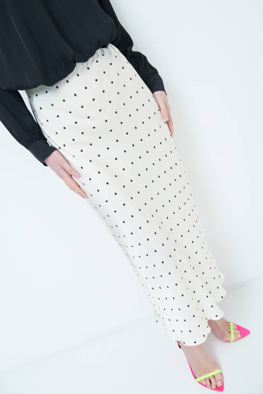 Kikisix GONNA POIS RASO NERO Rilascio limitato