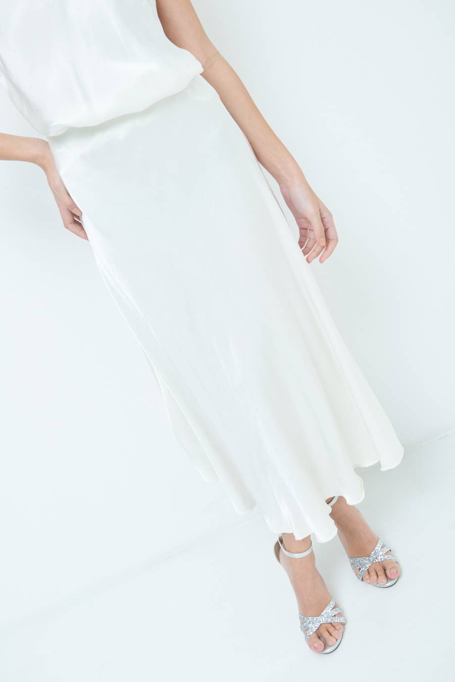 Kikisix GONNA RASO VISCOSA BURRO Fino al 50% di sconto