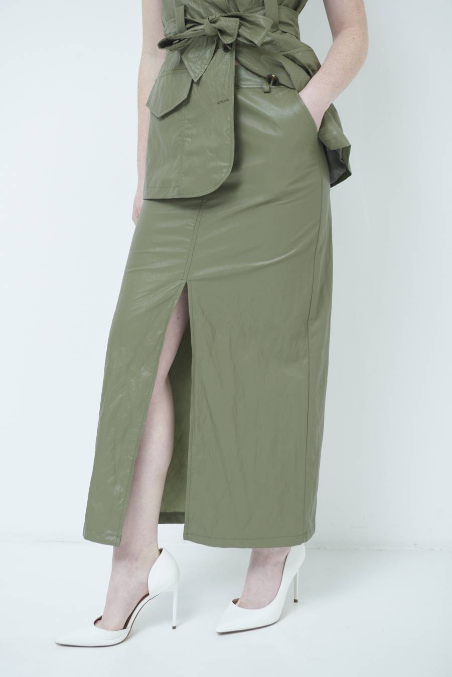 Kikisix GONNA ECOPELLE STROPICCIATA VERDE MILITARE 50% di sconto per tempo limitato