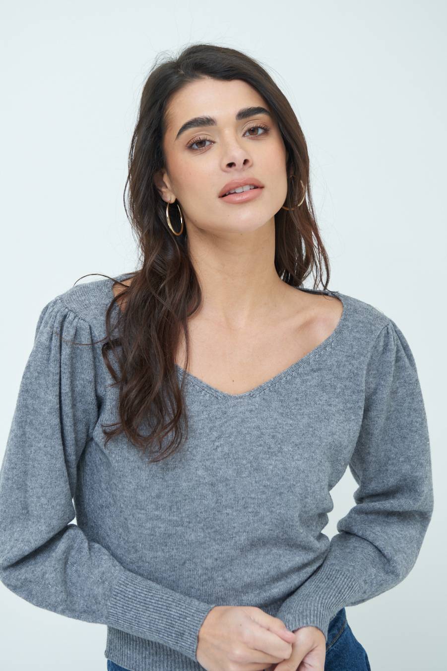 Kikisix MAGLIA SCOLLO V CON MANICA INCRESPATA GRIGIO Spedizione Gratuita