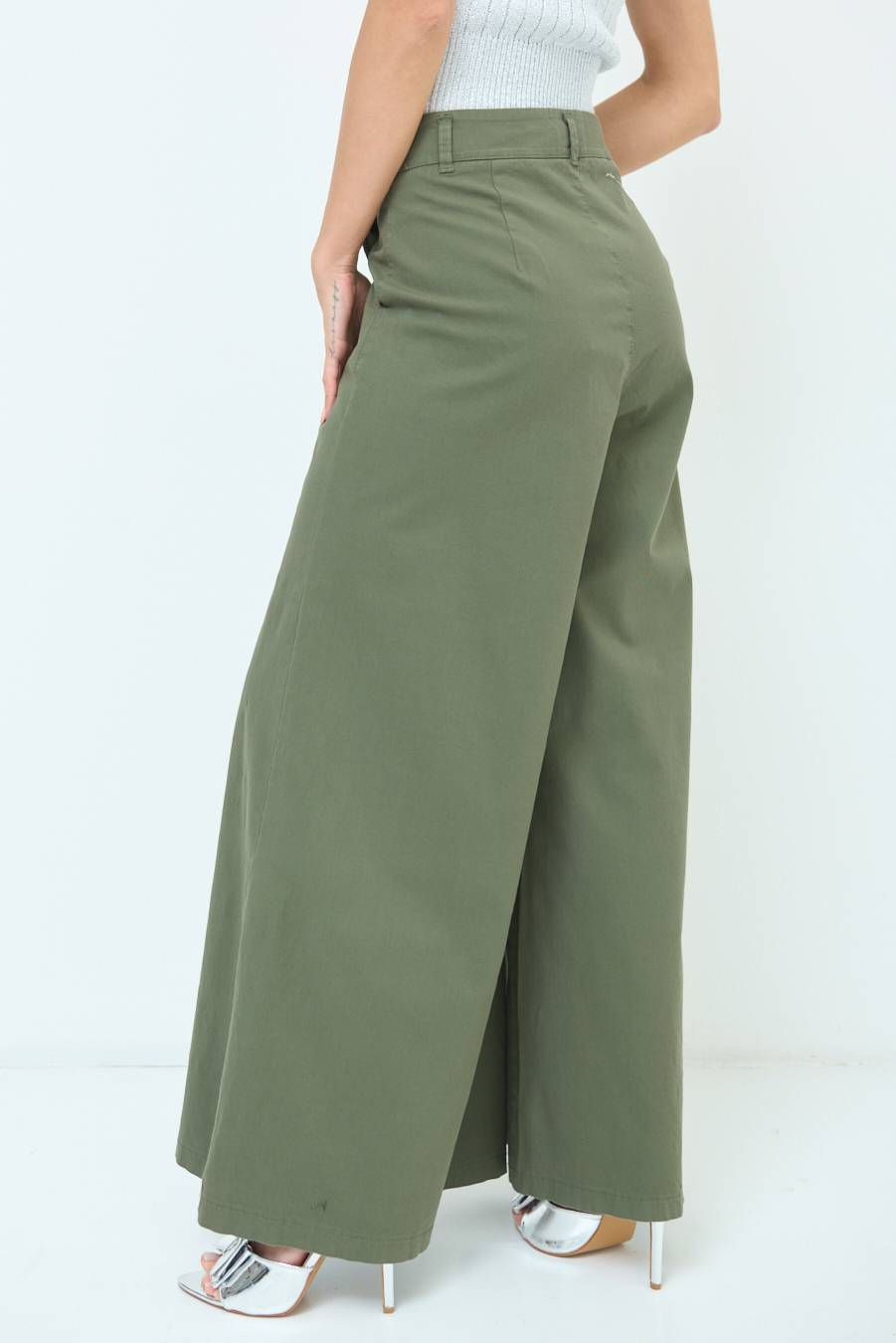 Kikisix PANTALONE PALAZZO COTONE VERDE MILITARE Sconto