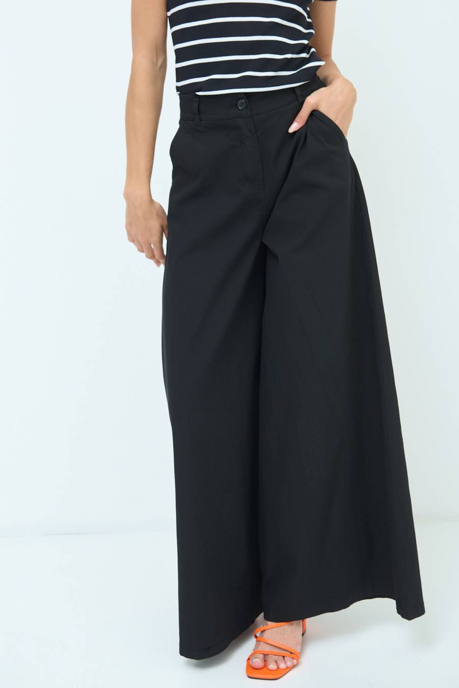 Kikisix PANTALONE PALAZZO COTONE NERO Offerta