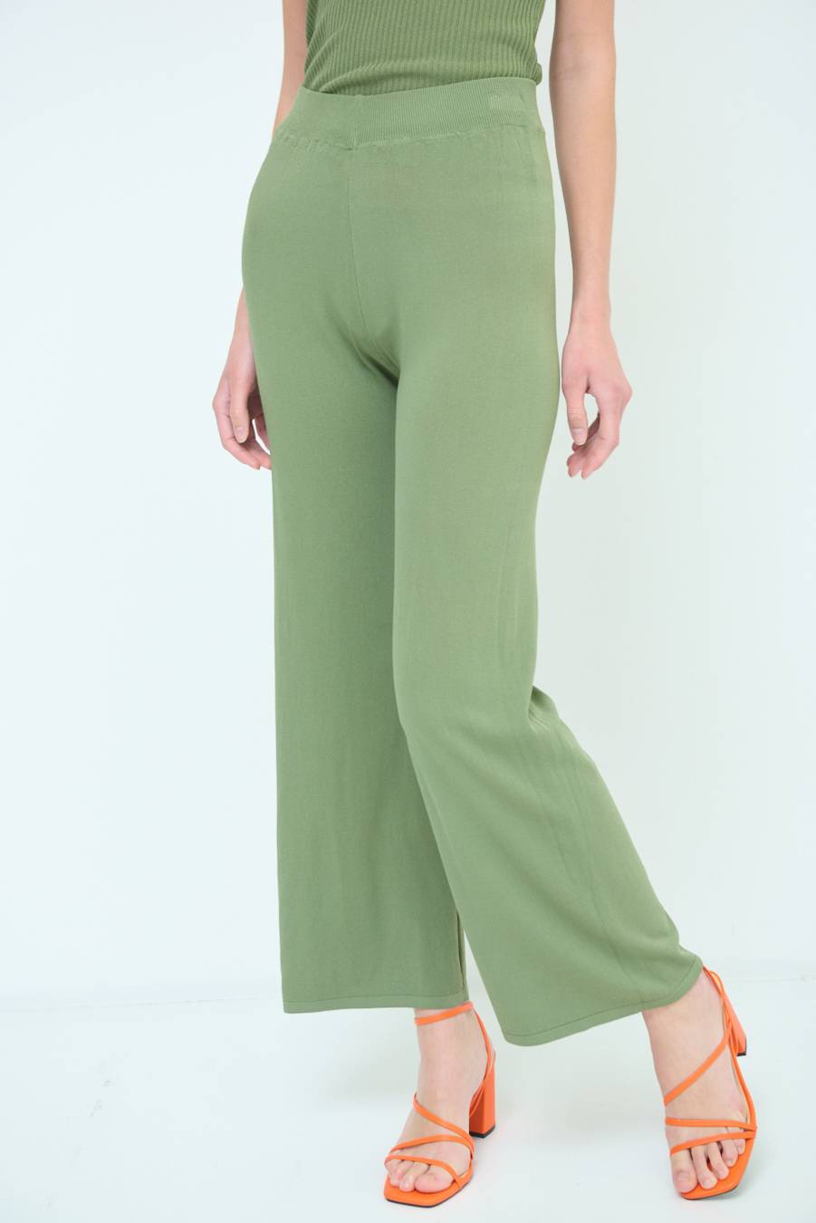 Kikisix PANTALONE PALAZZO MAGLIERIA VERDE MILITARE Online