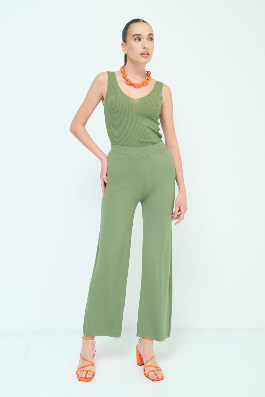 Kikisix PANTALONE PALAZZO MAGLIERIA VERDE MILITARE Online