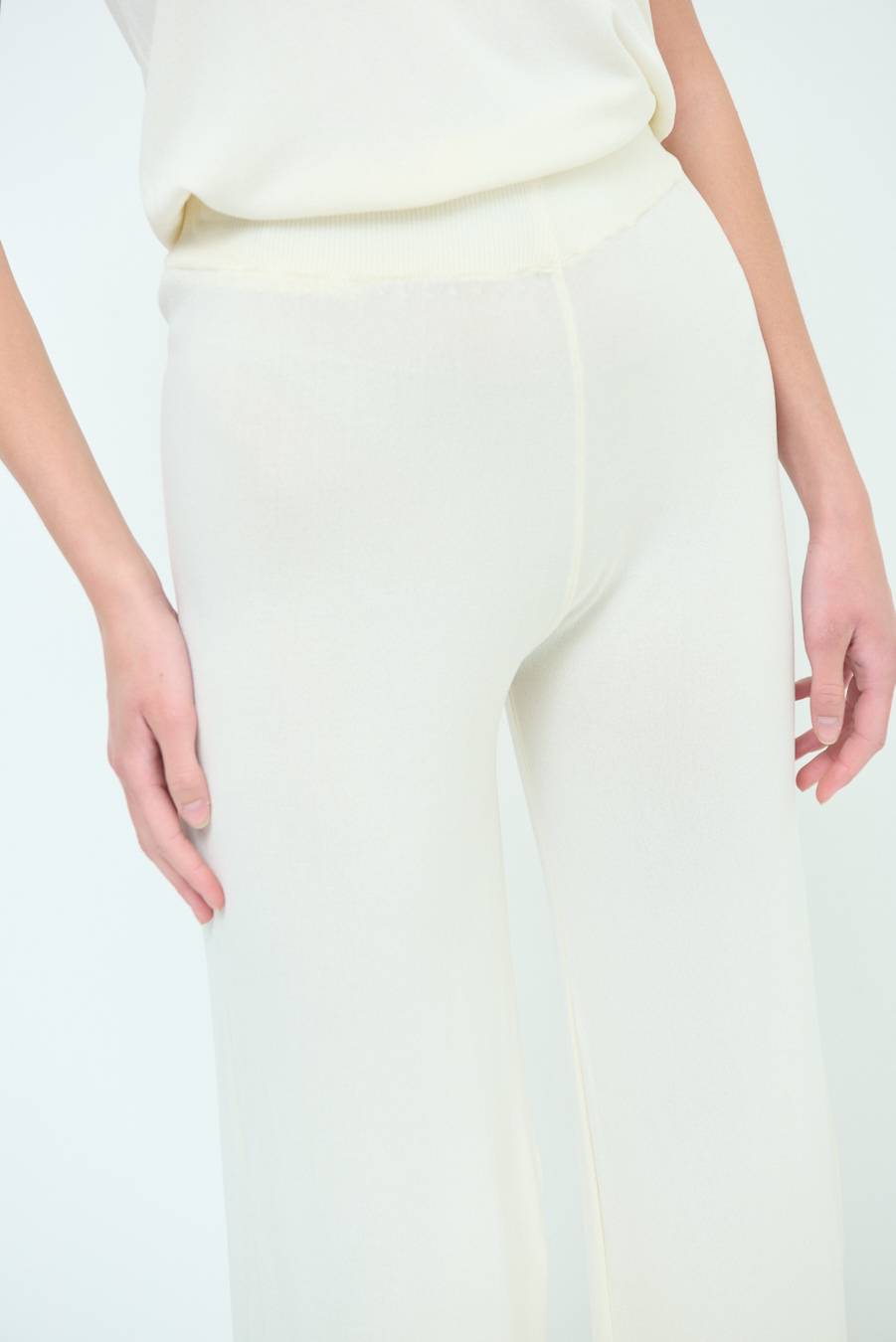 Kikisix PANTALONE PALAZZO MAGLIERIA BURRO Outlet