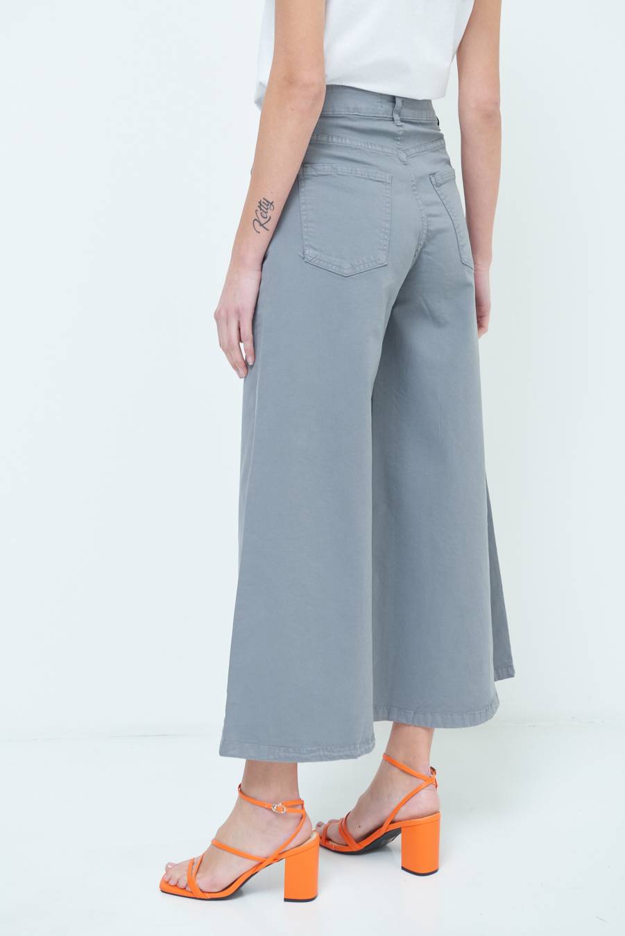 Kikisix PANTALONE/GONNA GABARDINA GRIGIO Offerta San Valentino