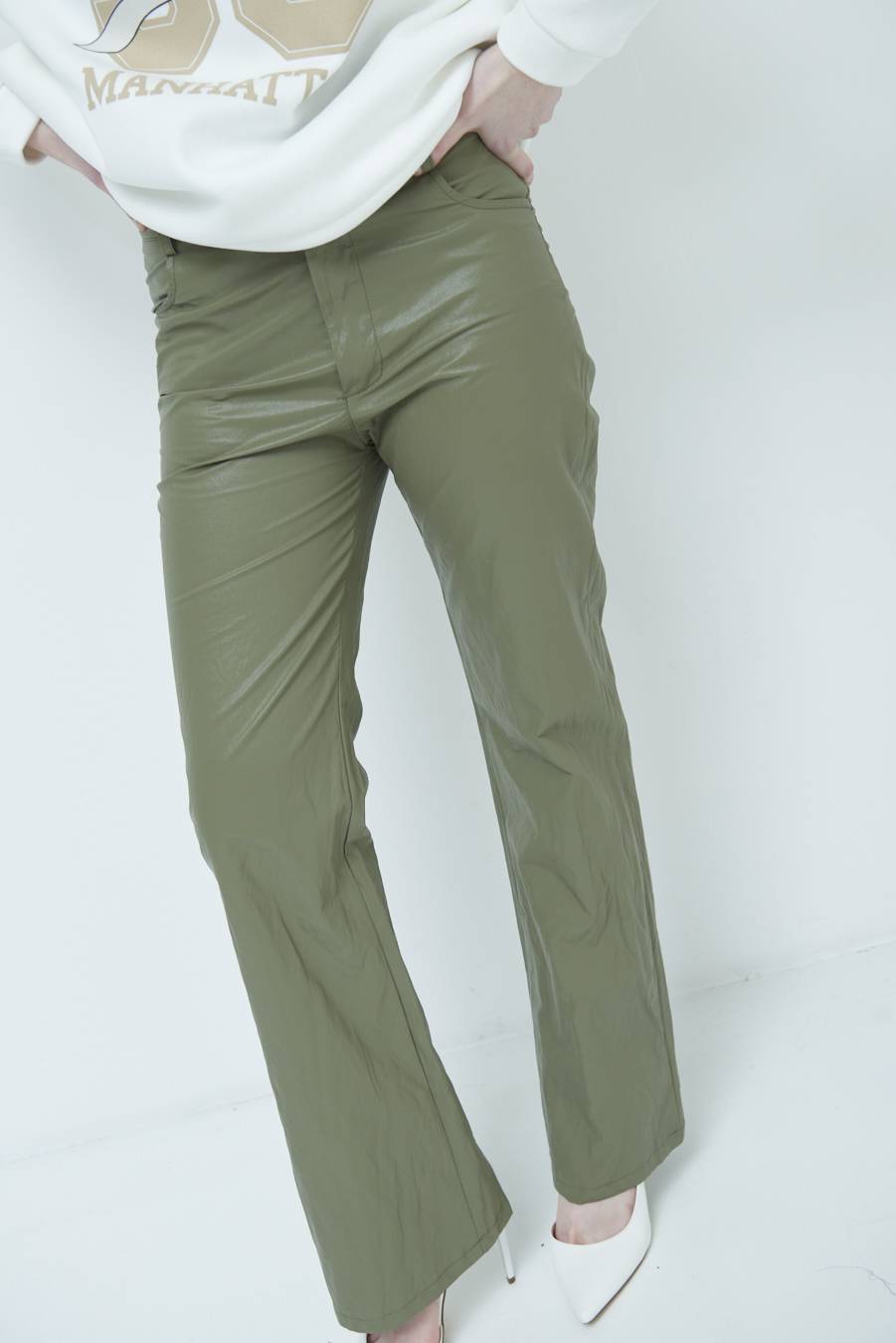 Kikisix PANTALONE ECOPELLE STROPICCIATA VERDE MILITARE Online Outlet