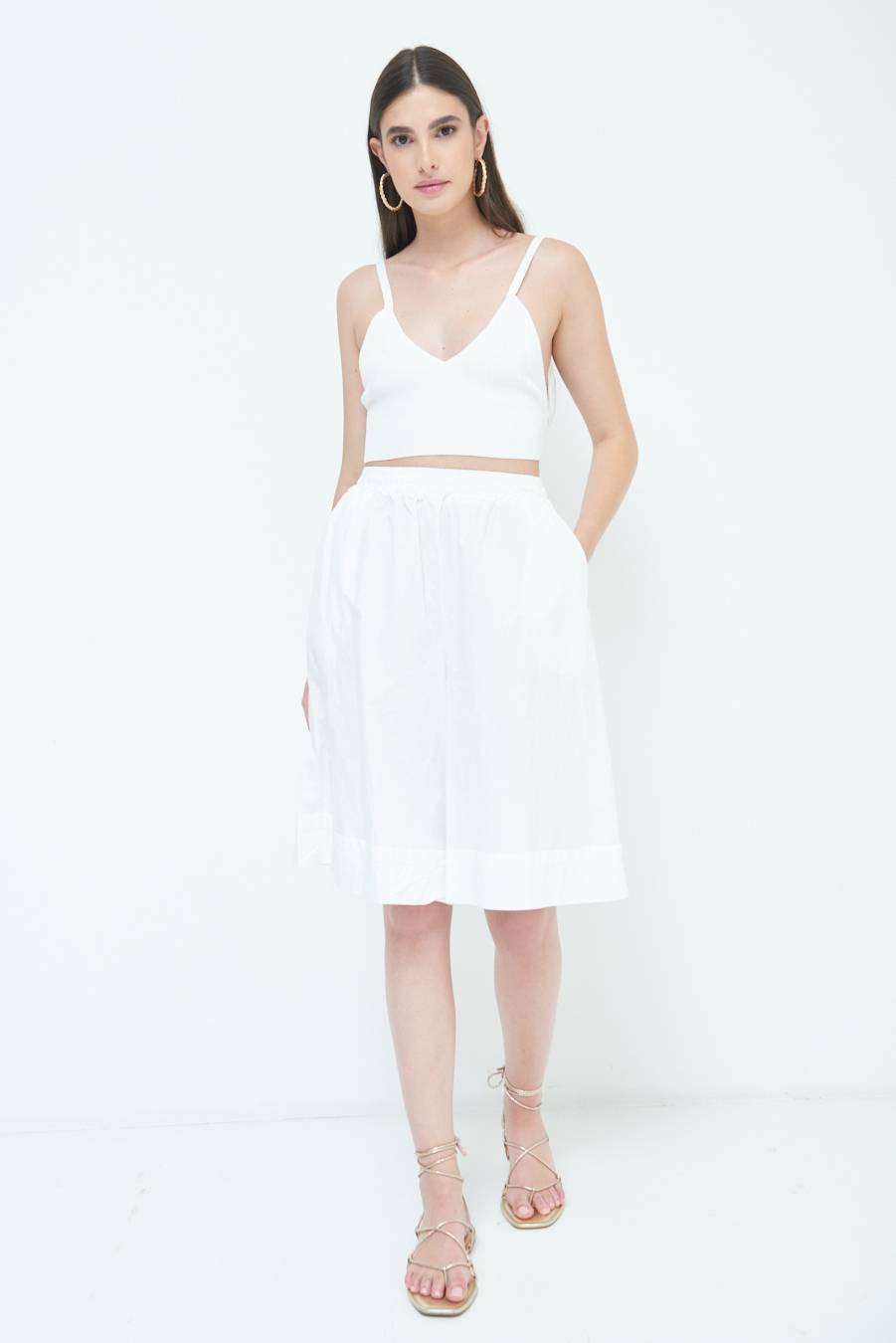 Kikisix PANTALONE CROP CON RISVOLTO BURRO Lightning offer