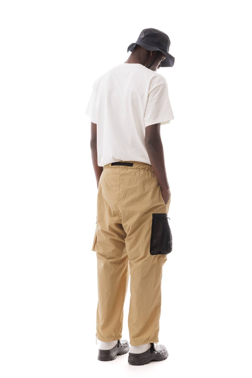 Lc23 Nylon Cargo Pants Camel Fino al 65% di sconto