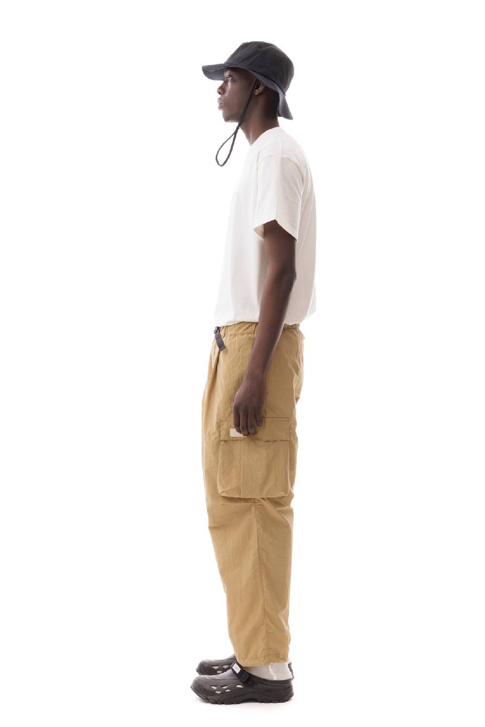 Lc23 Nylon Cargo Pants Camel Fino al 65% di sconto