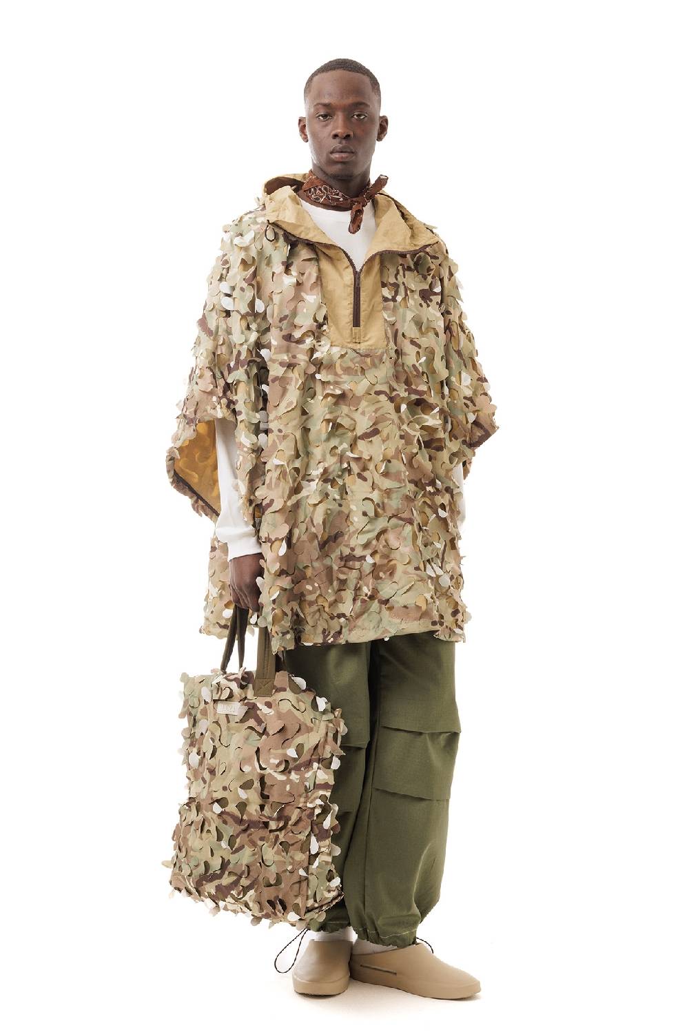 Lc23 Laserated Nylon Camo Beige Cape Coat