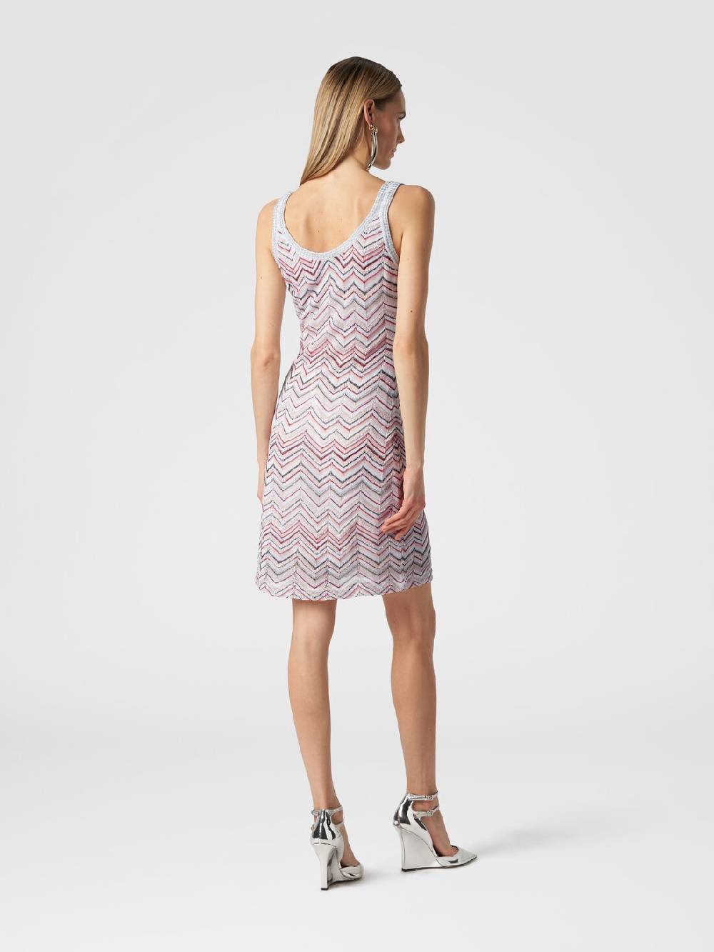 M Missoni Mini-abito senza maniche in misto viscosa zig zag con paillettes Nuova