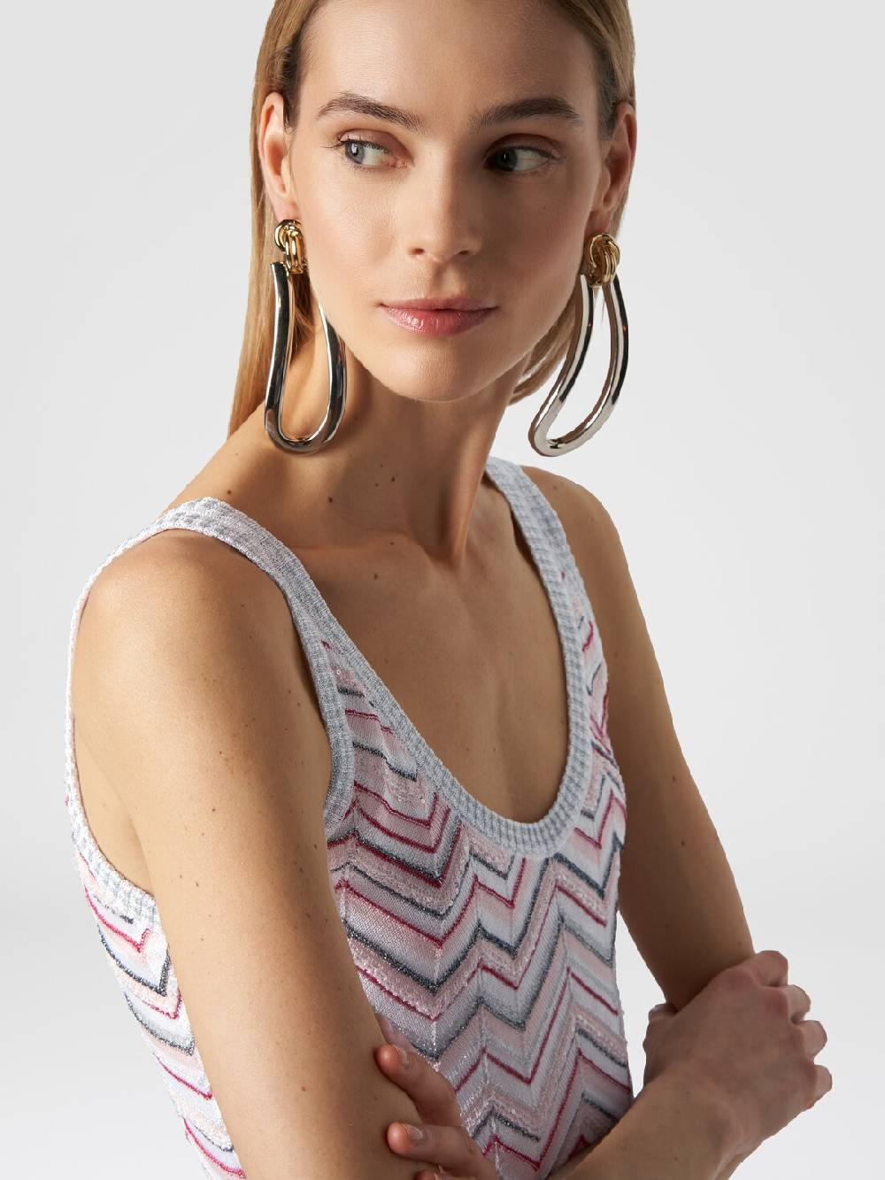 M Missoni Mini-abito senza maniche in misto viscosa zig zag con paillettes Nuova