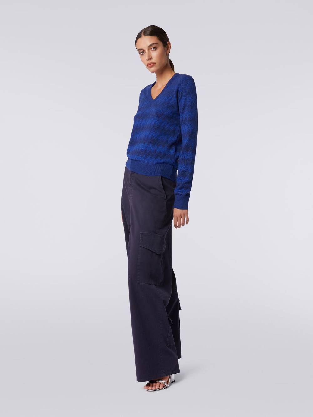 M Missoni Pullover con scollo a V in cachemire con zig zag In vendita
