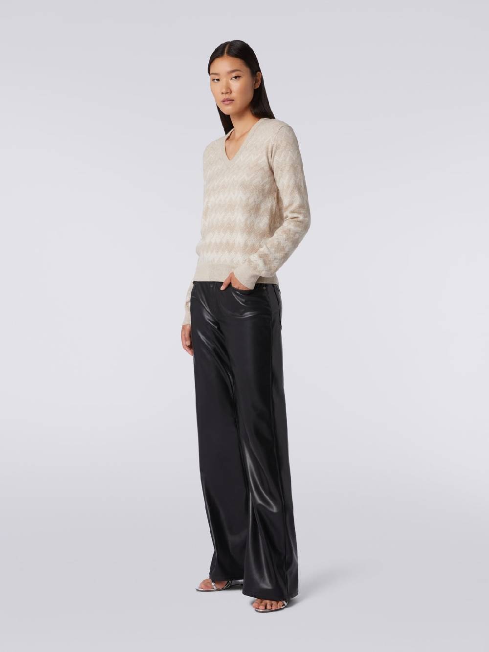 M Missoni Pullover con scollo a V in cachemire con zig zag Sconti questo mese