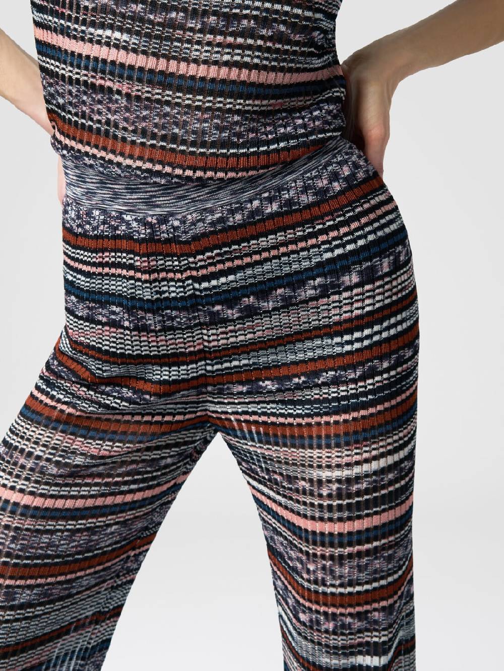 M Missoni Pantaloni a costine in maglia di viscosa fiammata Economico