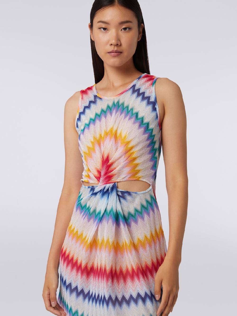 M Missoni Copricostume corto con scollatura torchon e stampa zig zag In vendita