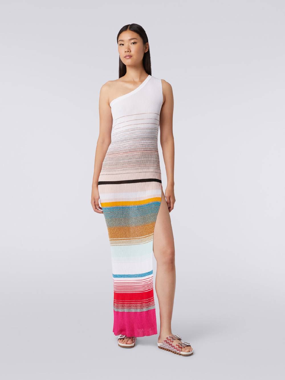 M Missoni Abito monospalla in maglia a costine rigata con lurex Promozione Limitata