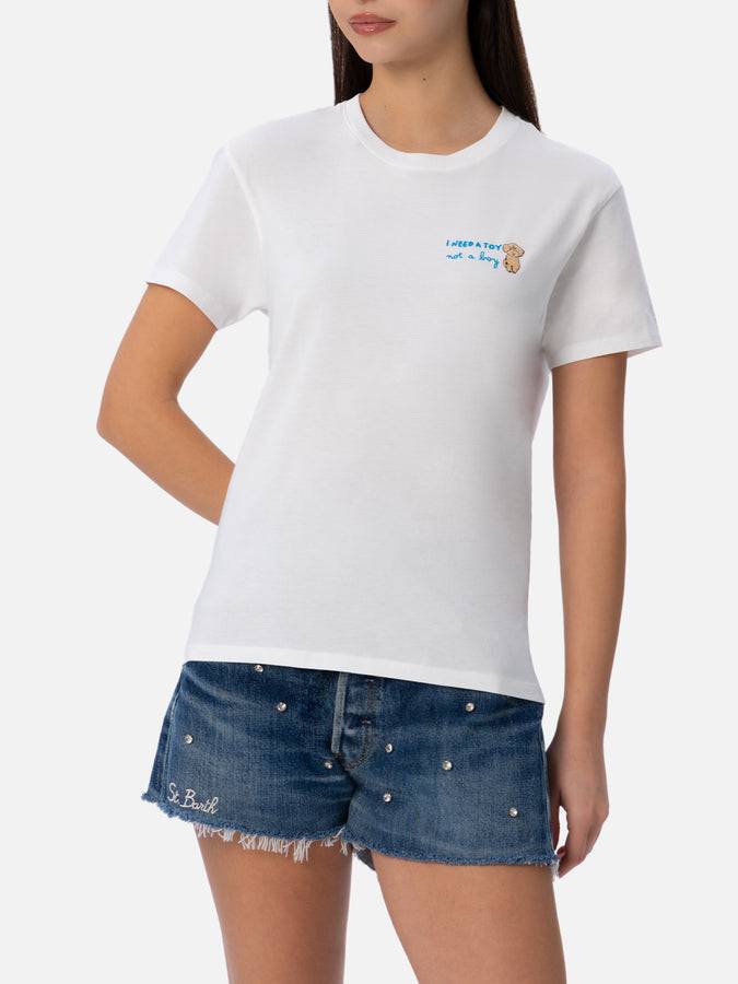 Mc2 Saint Barth T-shirt da donna girocollo Emilie in jersey di cotone con ricamo I need a Toy not a Boy 50% di sconto per tempo limitato