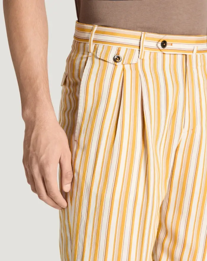 Pantaloni Torino Bermuda in viscosa fluida a righe Consegna Veloce