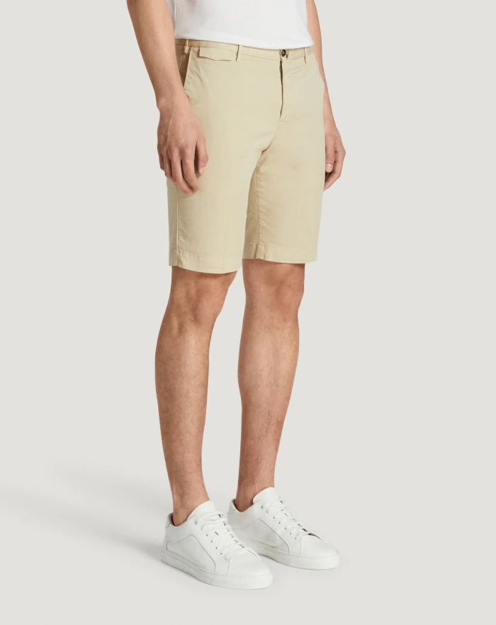 Pantaloni Torino Bermuda in gabardina stretch Fino Al -60%