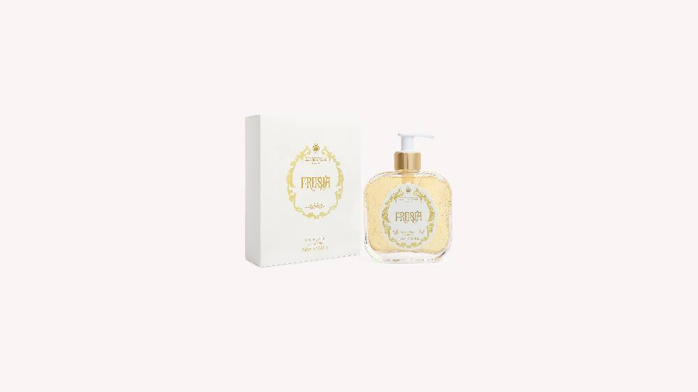 SANTA MARIA NOVELLA SAPONE LIQUIDO FRESIA 250ML 3236001250ML SKU: 3236001250ML Offerta natalizia