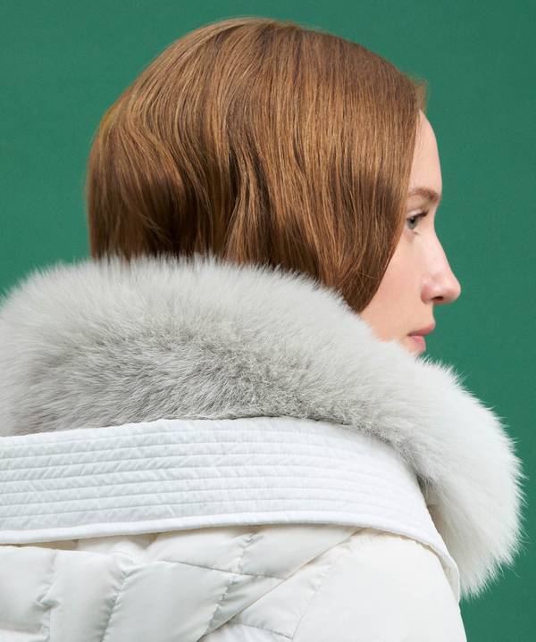 Peuterey Piumino Lungo Con Pelliccia In Tono Colore Shopping online
