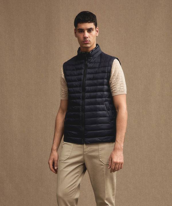 Peuterey Gilet imbottito superleggero e semilucido Offerta San Valentino
