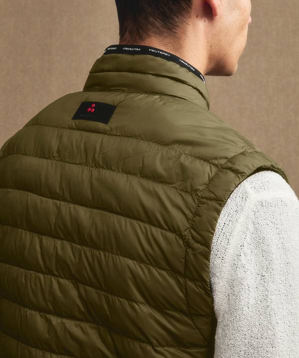 Peuterey Gilet imbottito superleggero e semilucido Sottocosto