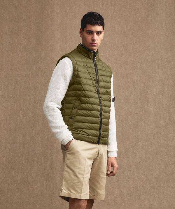 Peuterey Gilet imbottito superleggero e semilucido Sottocosto