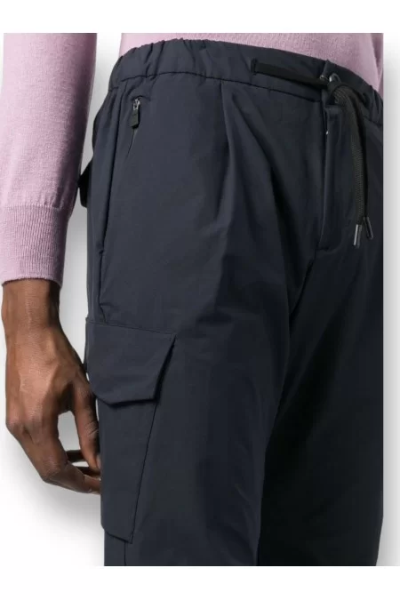 HERNO Pantaloni HERNO Trousers HERNO: stile italiano con qualità eccezionale. Confortevoli e alla moda Pezzi Unici