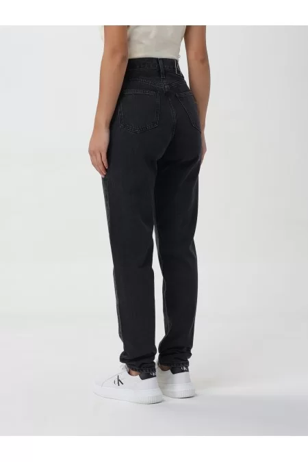CALVIN KLEIN Jeans da donna di Calvin Klein Scopri i jeans da donna di alta qualità di Calvin Klein. Stile moderno e comfort senza pari Moda