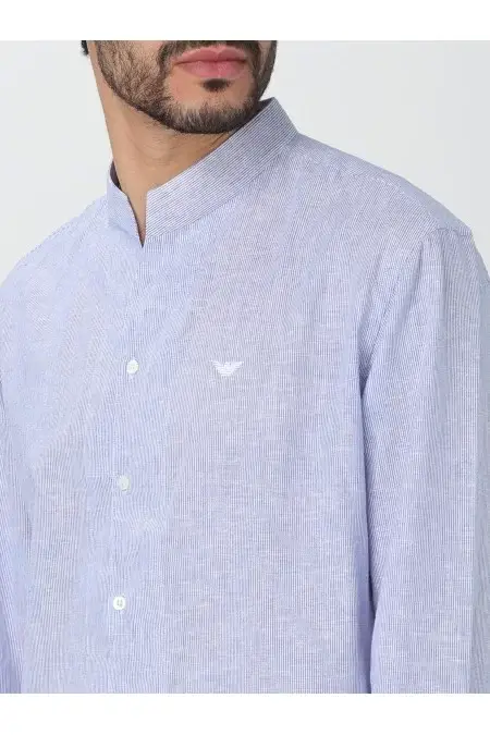 GIORGIO ARMANI Camicia Uomo Giorgio Armani Un capo di alta moda per l\'uomo contemporaneo. Qualità e stile incomparabili. Tessuto pregiato Design elegante Marchio di lusso Comfort garantito Investi nel tuo look con la camicia G Consegna Veloce