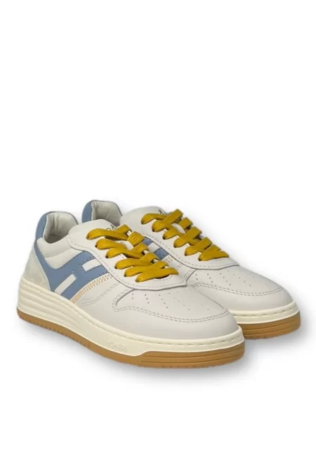 HOGAN Scarpe Hogan: Stile e Comfort Le sneakers Hogan sono sinonimo di eleganza e qualità. Realizzate con materiali pregiati, garantiscono comfort e stile ineguagliabili. Scopri la collezione! I Più Venduti