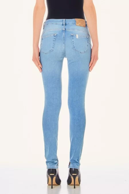 LIU JO BLUE DENIM Jeans da donna LIU JO BLUE DENIM Marca LIU JO BLUE DENIM con qualità premium e design trendy Spedizione Gratuita