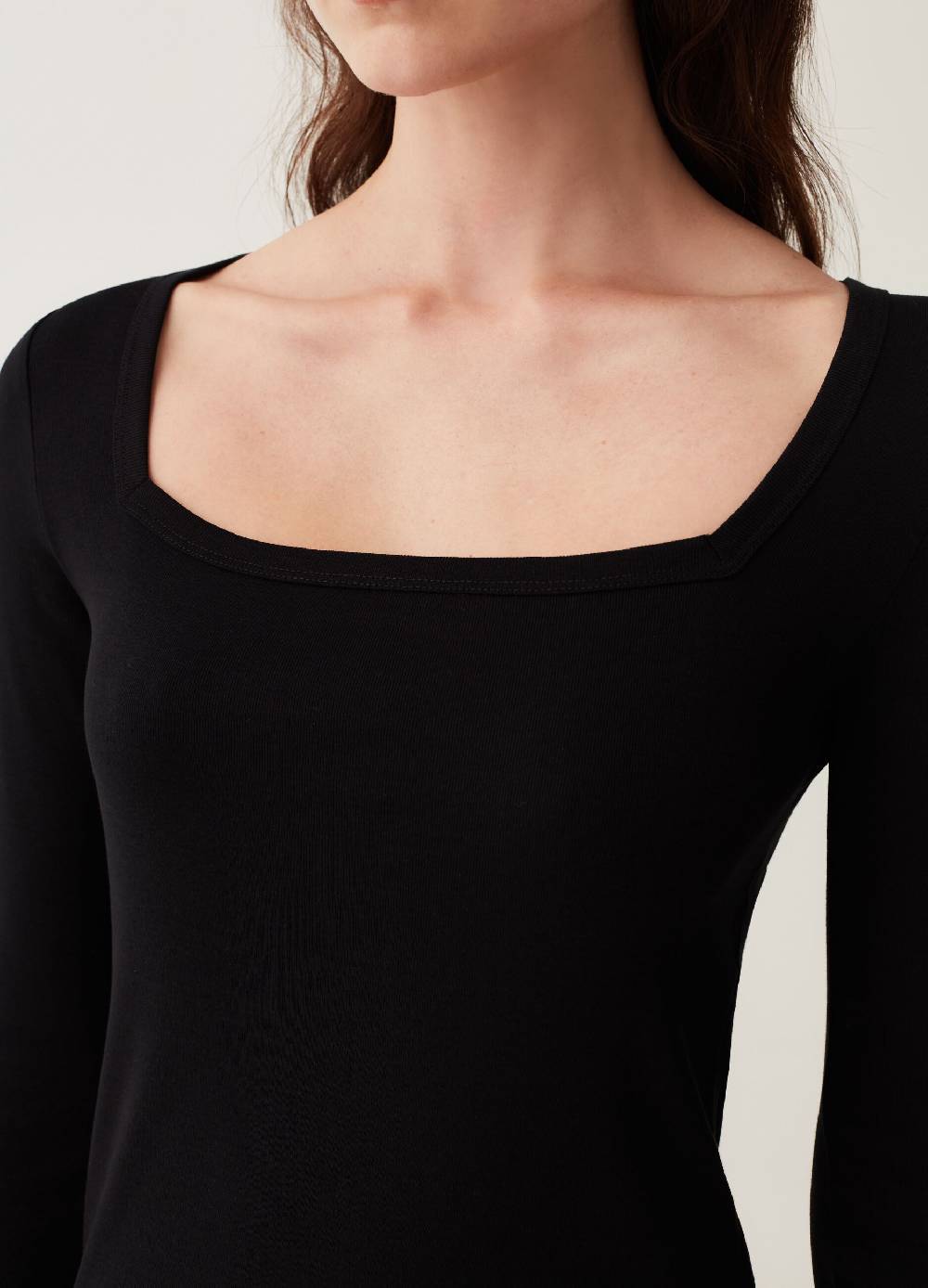 OVS T-shirt a maniche lunghe con collo squadrato Offerta per la Festa della Mamma